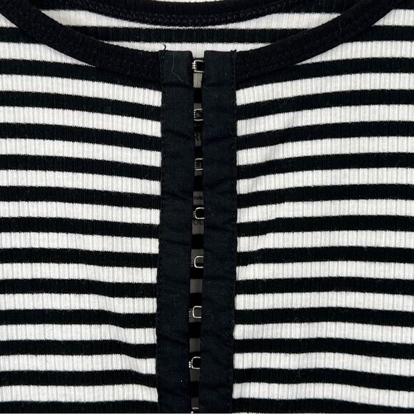 Torrid Super Soft Rib Hook And Eye Striped Tank Top 0681 - Picture 5 of 13